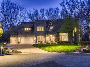 3255 Rosewood Ln N, Plymouth, MN 55441