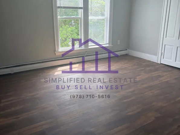 52 Main St APT 4, South Paris, ME 04281