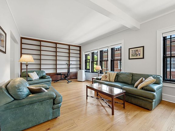 5th image of 1421 E 58th St APT 3E