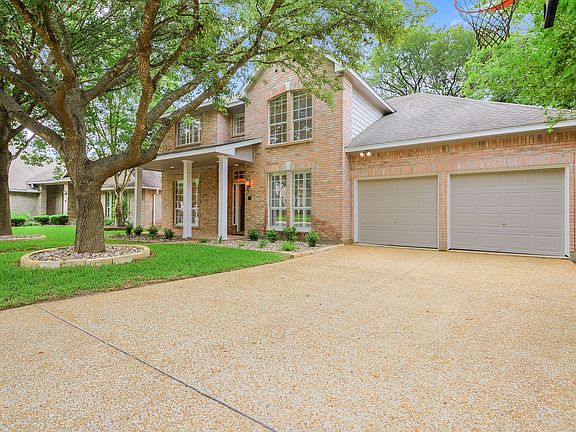 2nd image of 33 Grants Lake Dr