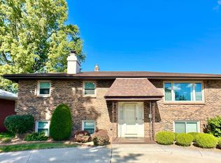 3631 Manor Dr, Highland, IN 46322