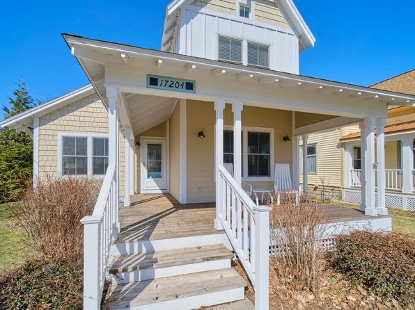 17204 5th St, Arcadia, MI 49613