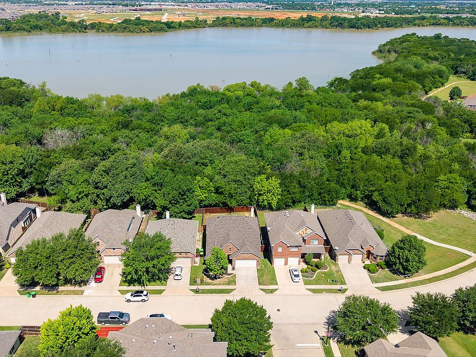1st image of 1620 Lake Way Dr