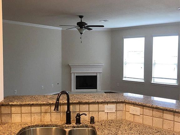 5th image of 35 Black Swan Ct