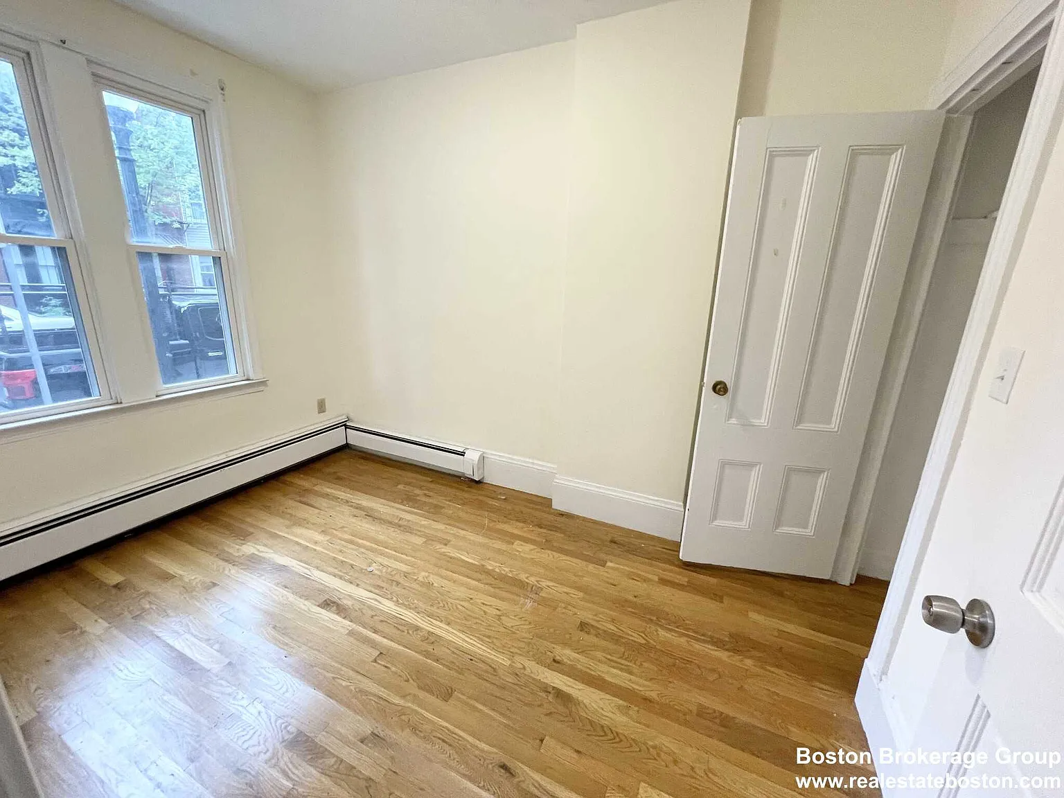 4 bed, $6,800 — Photo 4