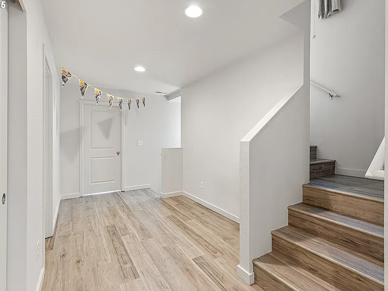 2nd floor Hallway