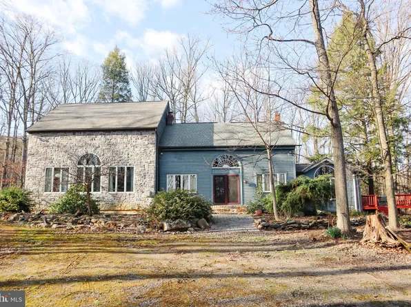 457 Meadows Rd, Newville, PA 17241