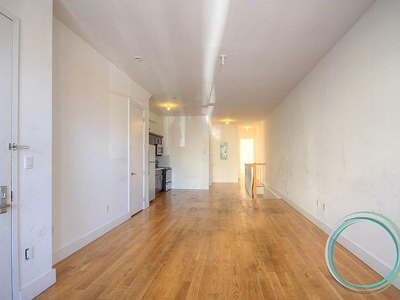 3rd image of 30 Meserole St #01