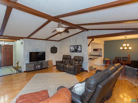5th image of 1807 W Washington Ave