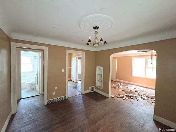38th image of 5310 Grayton St