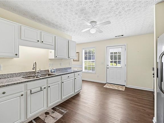 5th image of 4685 Beaver Rd