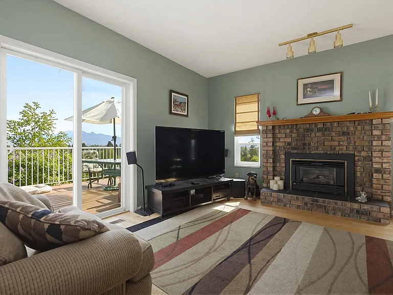 2165 Tower Ct — Photo 23