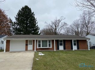 873 Maple Ln, Waterville, OH 43566