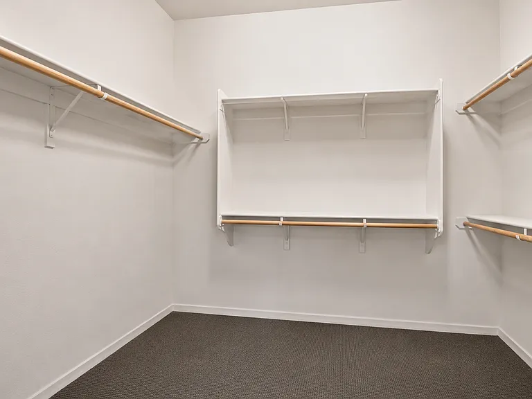 719 E Danum Valley Dr — Photo 14