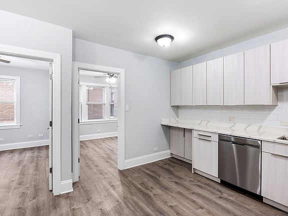 4th image of 7736-42 N Ashland Ave #1611-1F