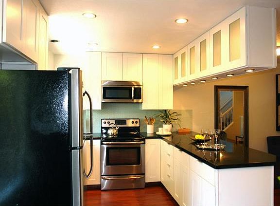 3rd image of 920 Apricot Ave