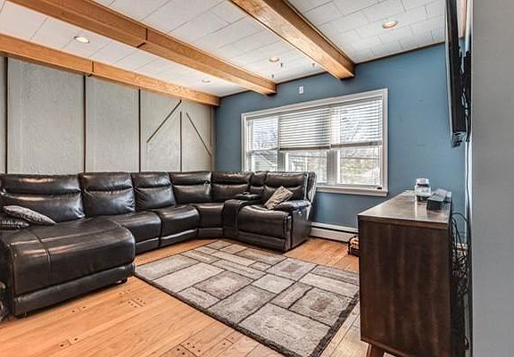 2nd image of 459 Medford St #2
