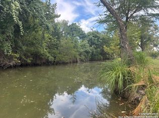 6 Chipman Ct, Bandera, TX 78003