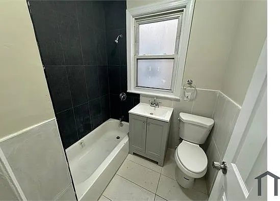 36 N 18th St #1 — Photo 4