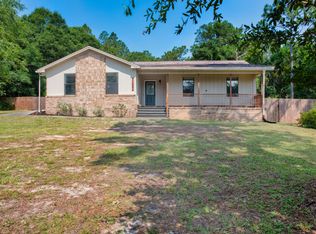 105 Shell Dr, Crestview, FL 32536