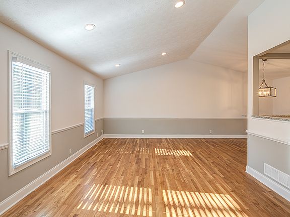 5th image of 392 Lamplighter Ln SE