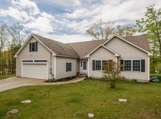 713 Main St, Danville, NH 03819