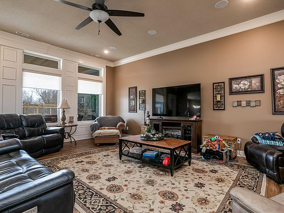 4th image of 11033 E Timmons Rd