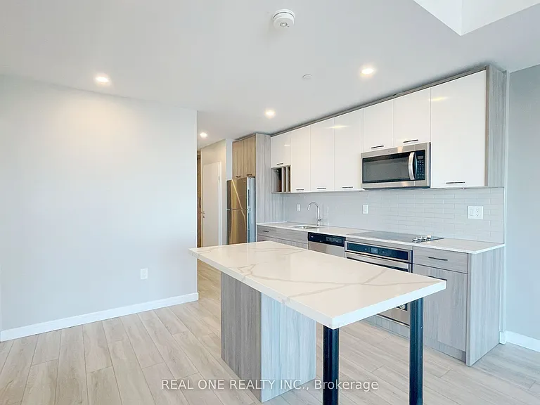 20 George St #2504 — Photo 4