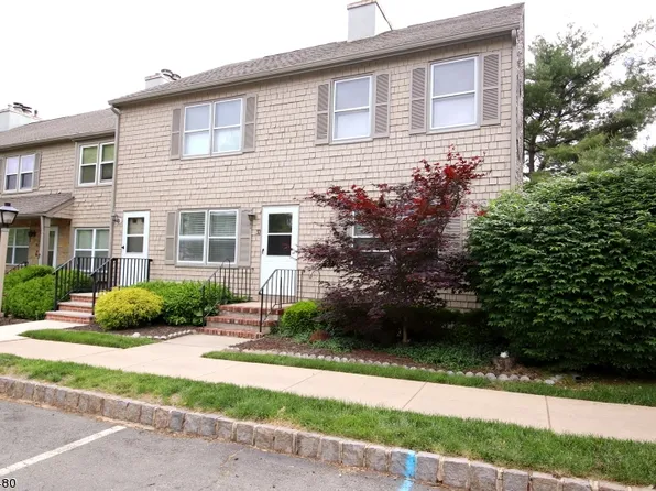 32 Hancock Ct, Flemington, NJ 08822