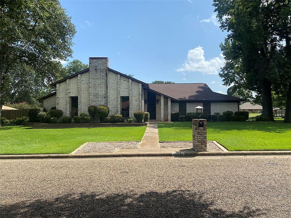 1st image of 504 Southgate Dr