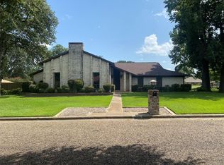 504 Southgate Dr, Mount Pleasant, TX 75455