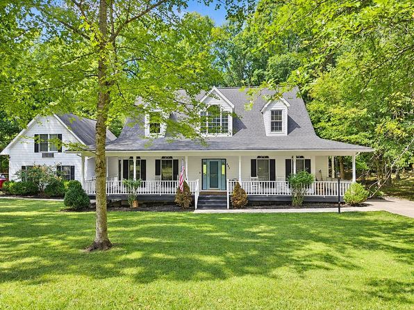 403 Old Farm Rd