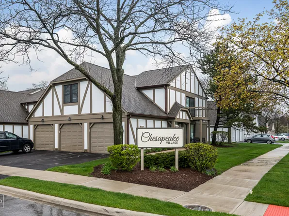 902 Stockley Rd, Downers Grove, IL 60516