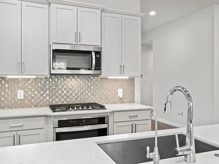 14334 Winema View Ln — Photo 6