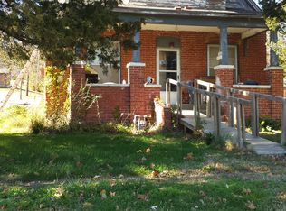 403 S 8th St, Fredonia, KS 66736