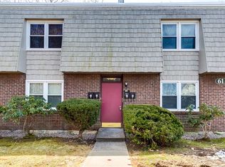 61 Dover Ct #E, Branford, CT 06405