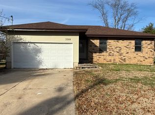 3309 W Riverside St, Springfield, MO 65807
