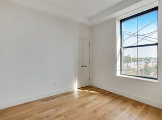 5527 Myrtle Ave #406Z, Ridgewood, NY 11385