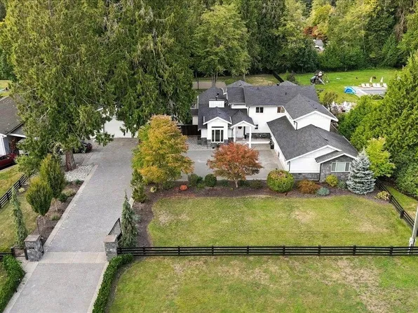 24155 124th Ave, Maple Ridge, BC V4R 1N3