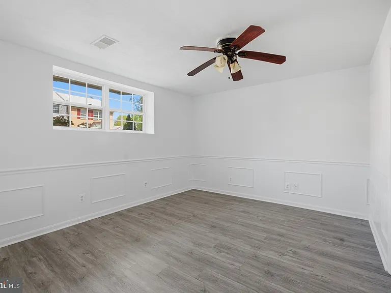 46601 Carriage Ct — Photo 14