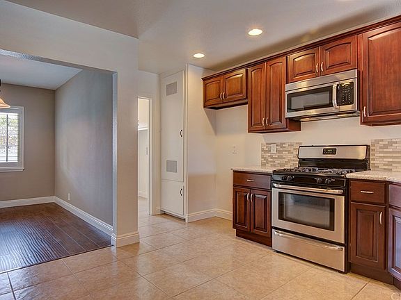 5th image of 15908 Rushford St
