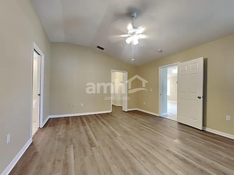 10419 Salisbury St — Photo 9