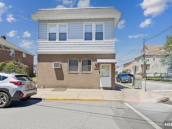 2nd image of 77 Gold St