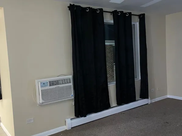 809 W Greenwood Ave APT 3F, Waukegan, IL 60087