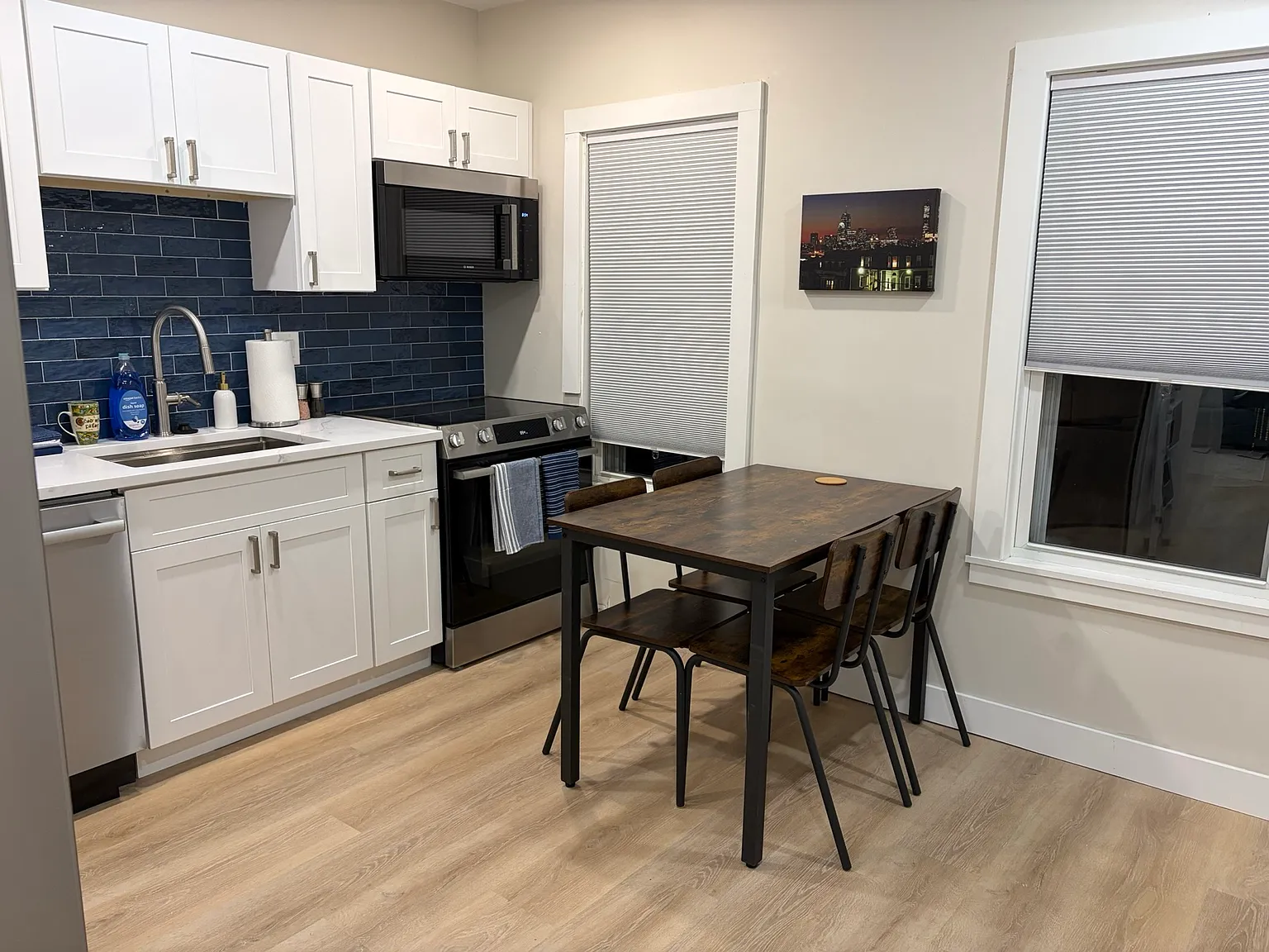2 bed, 1000 sqft, $3,600 — Photo 4
