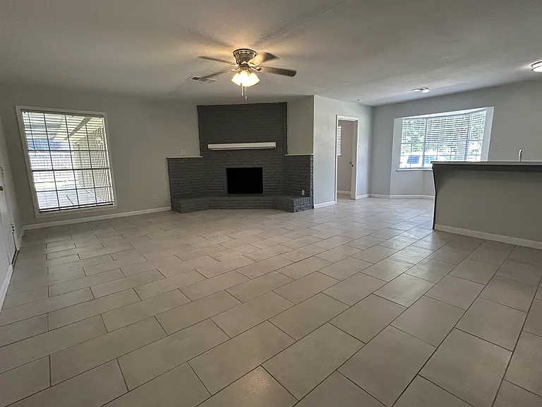 2512 Cherry Ln — Photo 15