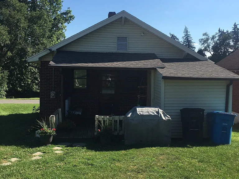 2538 Brook St NE — Photo 15