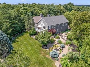 49 Lynnbrook Rd, Lynnfield, MA 01940
