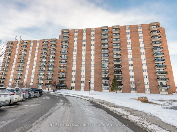 1505 Baseline Rd #214, Ottawa, ON K2C 3L4