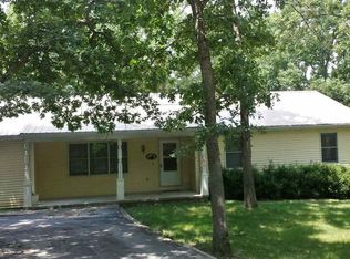 29253 Paradise Dr, Warsaw, MO 65355